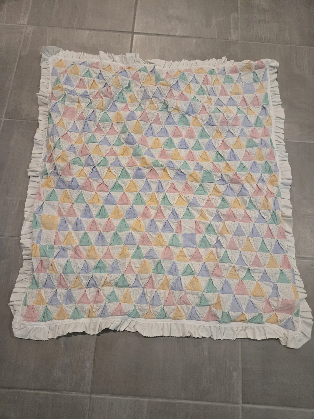 vintage-style biscuit quilt Baby Quily 35x43